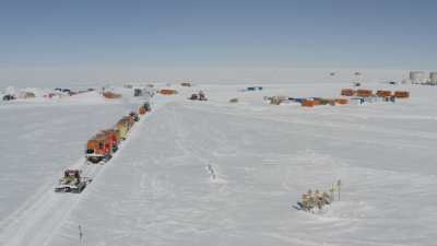 The Trans-Antarctica Convoy bringing supplies at Concordia