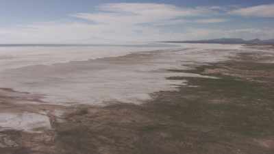 Salar de Uyuni and its shores
