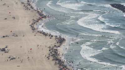 Cities and crowded beaches close to Alexandria