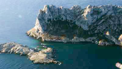 Rocky shores, small coves and Calanques