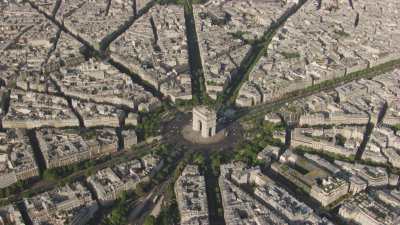 Zoom on the Arc de Triomphe de l'Etoile