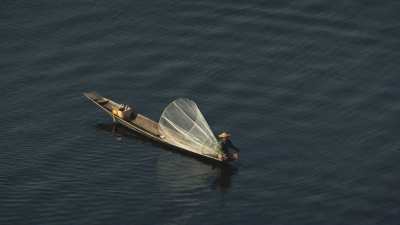 Pêcheurs en pirogue