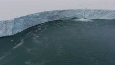 Austfonna glacier melting
