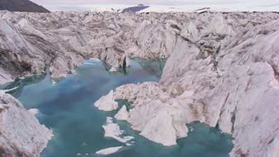 Svalbard, valley of rock and ice