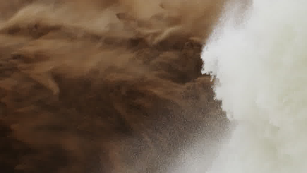 Spectaculaire lâcher des eaux du barrage de Xiaolangdi