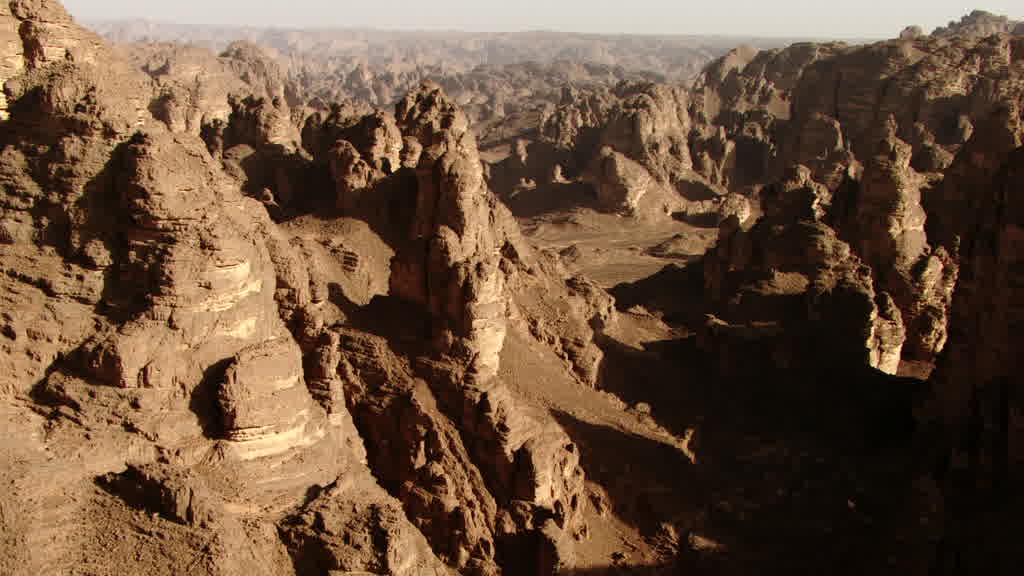 Canyons rocheux dans le Tassili