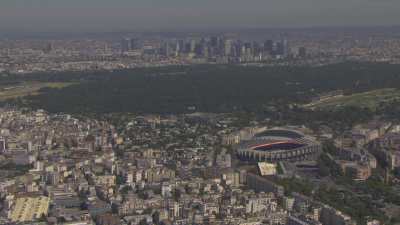 From the heliport of Paris to the stadium "Parc des Princes"and Boulogne-Billancourt